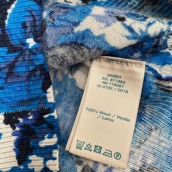 Boden wool sweater pullover floral blue jumper buttoned back navy, size 6 - Picture 9 of 12